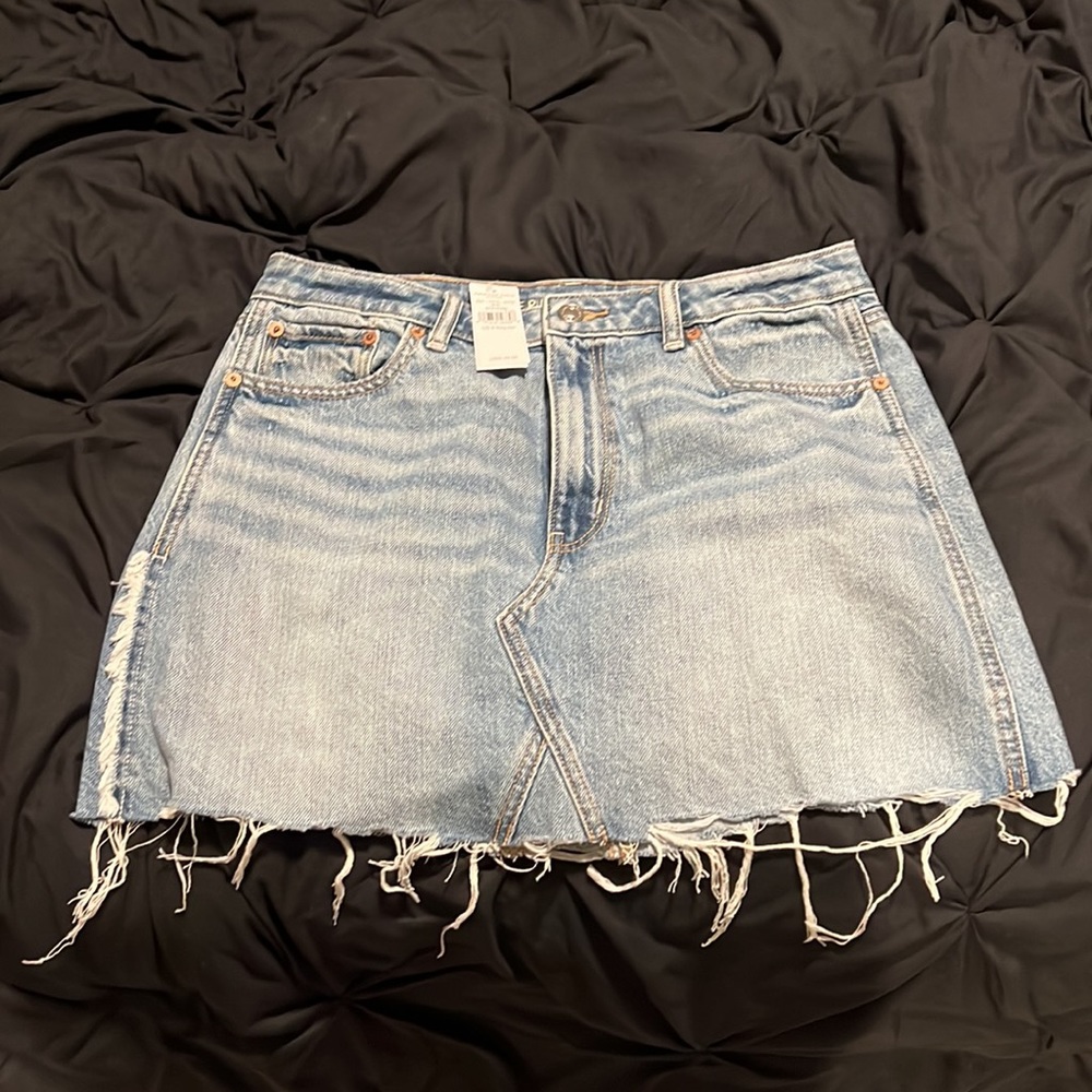 NWT denim mini skirt with pockets American Eagle